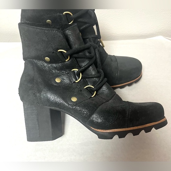 Sorel Addington Lace Up Ankle Boots 
Black Leather Waterproof 
Size 9 - Picture 4 of 9